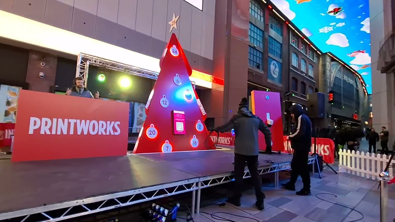 Last 10 minutes of DJ Jack Clark blasting tunes printworks manchester