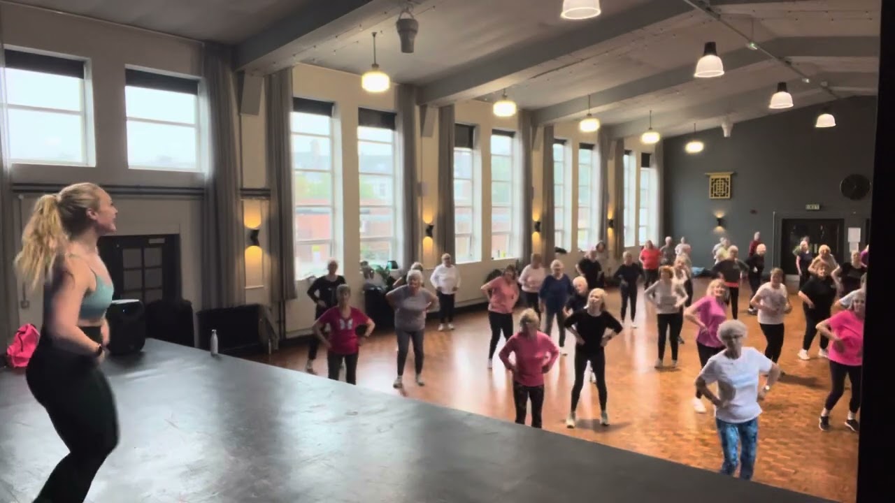 Zumba Gold ®️- line dance routine. A bar song (tipsy) Shaboozey