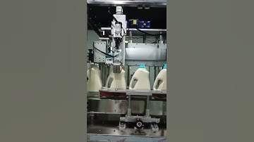 Automatic laundry liquid bottle tracing capping machine