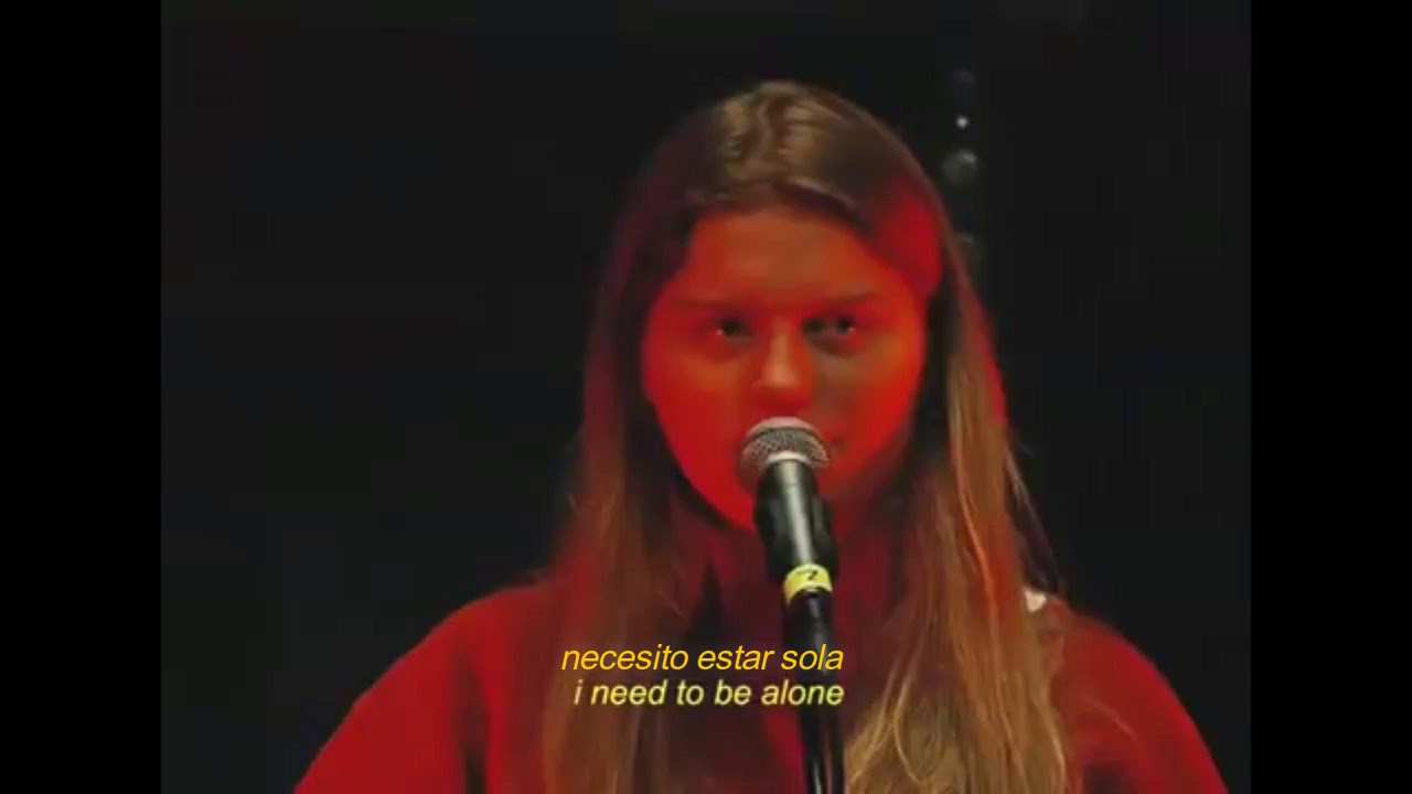 I need to be alone / girl in red/ LYRICS (sub. español) YouTube