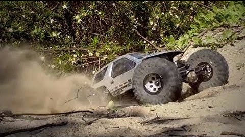 Project Brushless Axial Ridgecrest - Mini Monster Truck Bashing