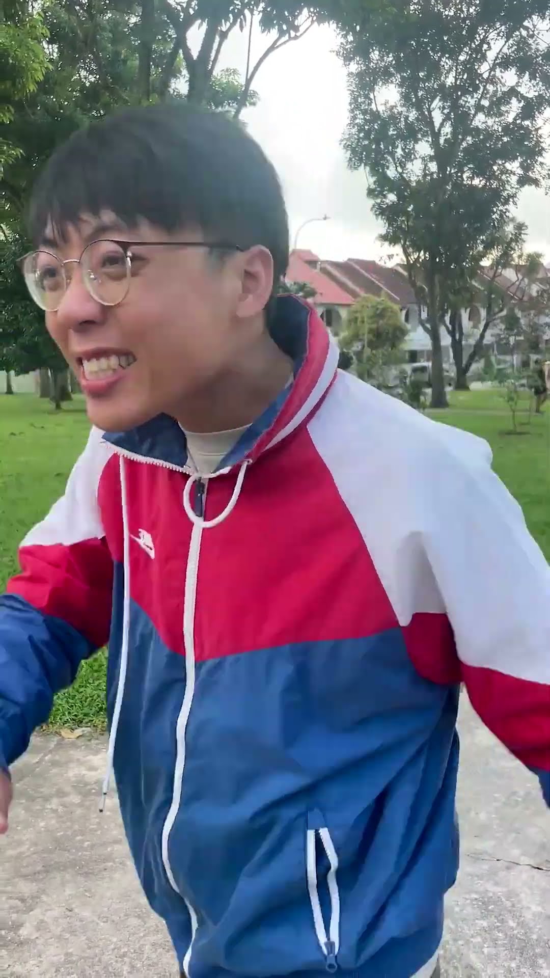 Eating CHOCOLATE RINGS Be Like... #shorts #mingweirocks