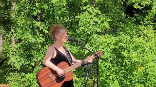 Watch Dar Williams Storm King video