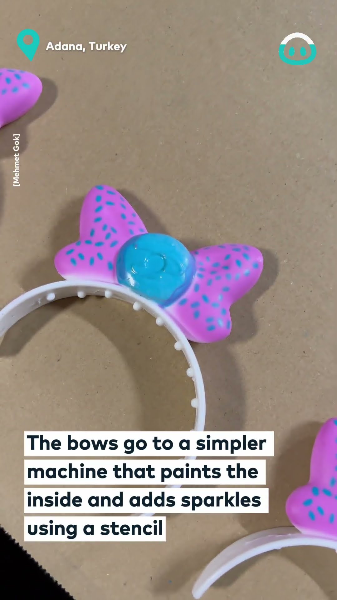 Satisfying Plastic Bow Painting || ViralHog