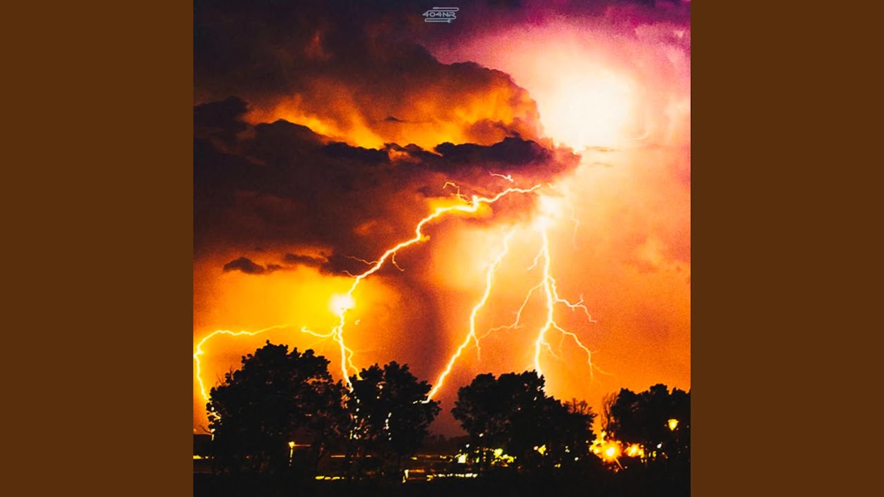 Guarda Orageux (feat. 404NR) su YouTube Guarda Orageux (feat. 404NR) su YouTube