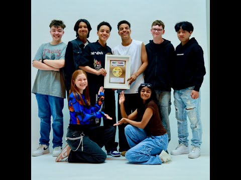 The Impulse performing "Burn It Down" at the Kool Skools Awards 2025 Live at Empire Music Studios