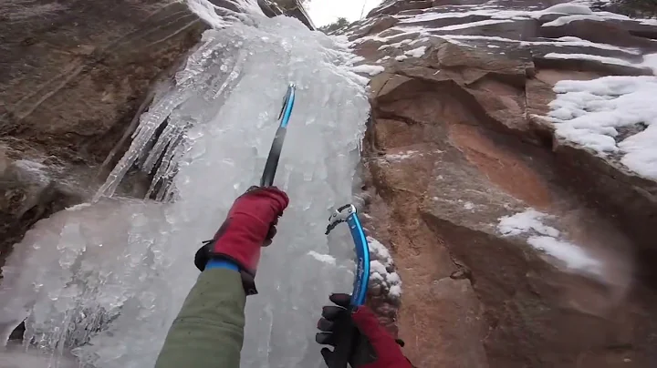 Free Solo Ice Climbing: Avocado Gully WI4/4+ M2/4