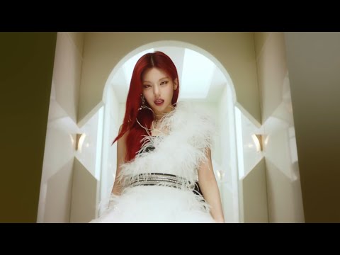 [ITZY] 두 눈이 마주쳐도 흔들림없는 예지