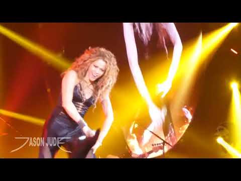 Shakira - Loca [HD] LIVE San Antonio 8/24/18