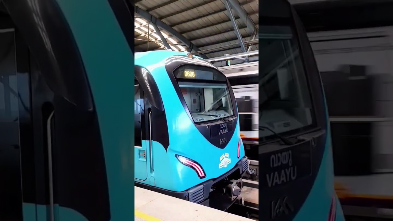 Kochi Metro Arriving to Metro Station | KMRL