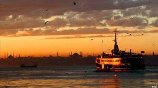 Video thumbnail of "Cem Karaca - İstanbul'u Dinliyorum"