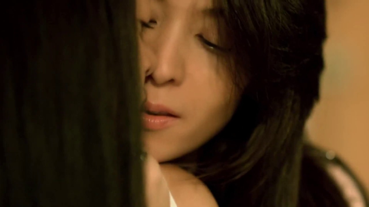 Thai Lesbian Kiss And Bumping Noses จูบเลสเบี้ยน Youtube