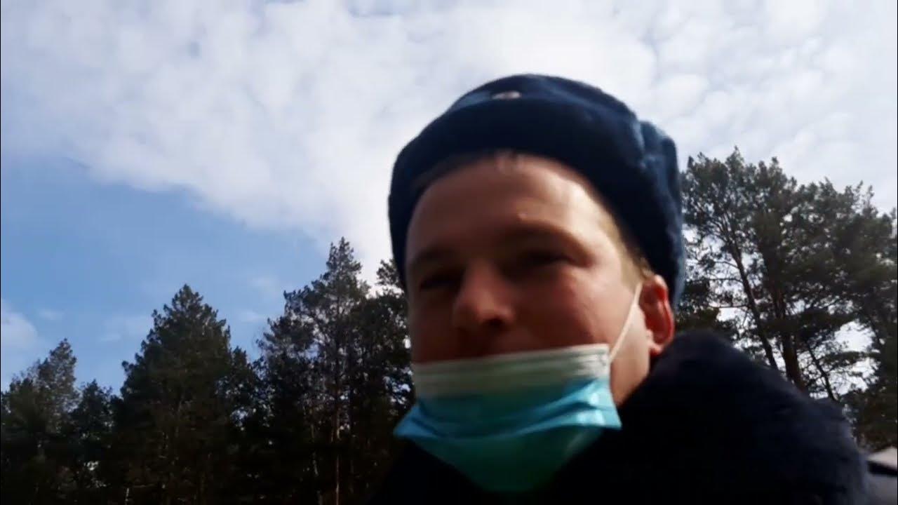 Прячется под 3. Прячется под 3