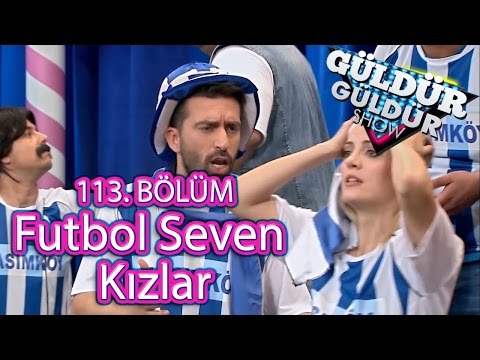 Güldür Güldür Show 113. Bölüm, Futbol Seven Kız Skeci