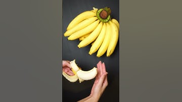 Peeling banana #shorts #asmr #satisfying #viral #youtubeshorts #shortsvideo #trending #food