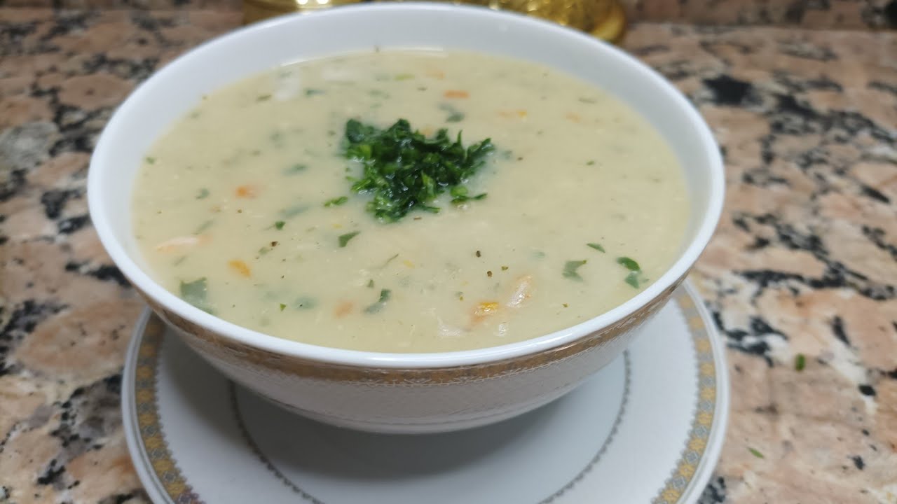 #الشوربة البيضاء بالقمرون شوربة المطاعم اقتصادية وسهلة وسريعة التحضير.