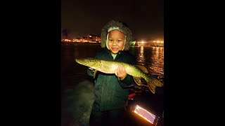 White Bear Lake, Minnesota - Ice Fishing The Metro
