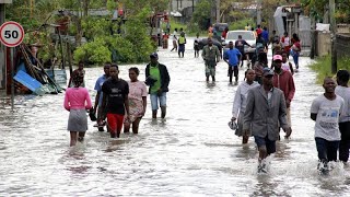 Le cyclone Gombe frappe le Mozambique avec des rafales et de la pluie