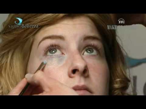 Angela's Make-up Call: Perzikhuidje. Bye bye walle...