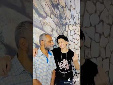 شاهد لاول مرة يظهر شقيق واخوه سامر المدني ويغني لايفوتك 