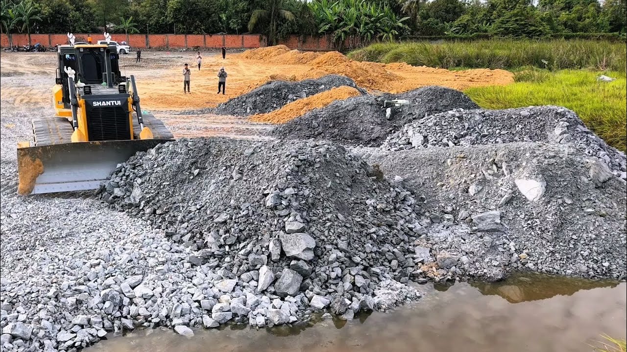 Nicely DH17C3! Pushing The Soil into The Hole Building Skill Stones Using Water Very Deep Perfectly