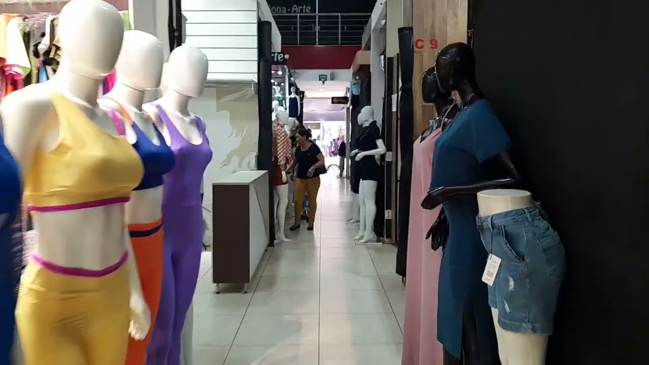 Rua 44 - Goiânia - Goiás. Centro de compras.