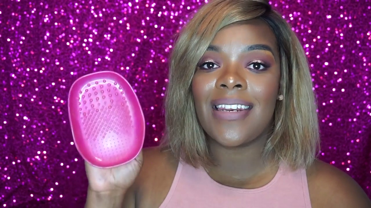 Real Techniques Brush Cleansing Pallet Demo| Octoly