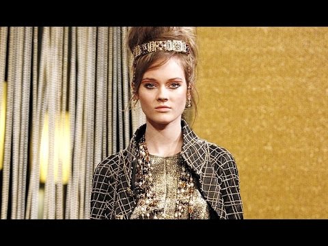 Chanel Pre-Fall 2010 Fashion Show