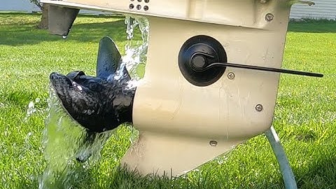 How To Use Water Muffs On An Outboard Boat Motor