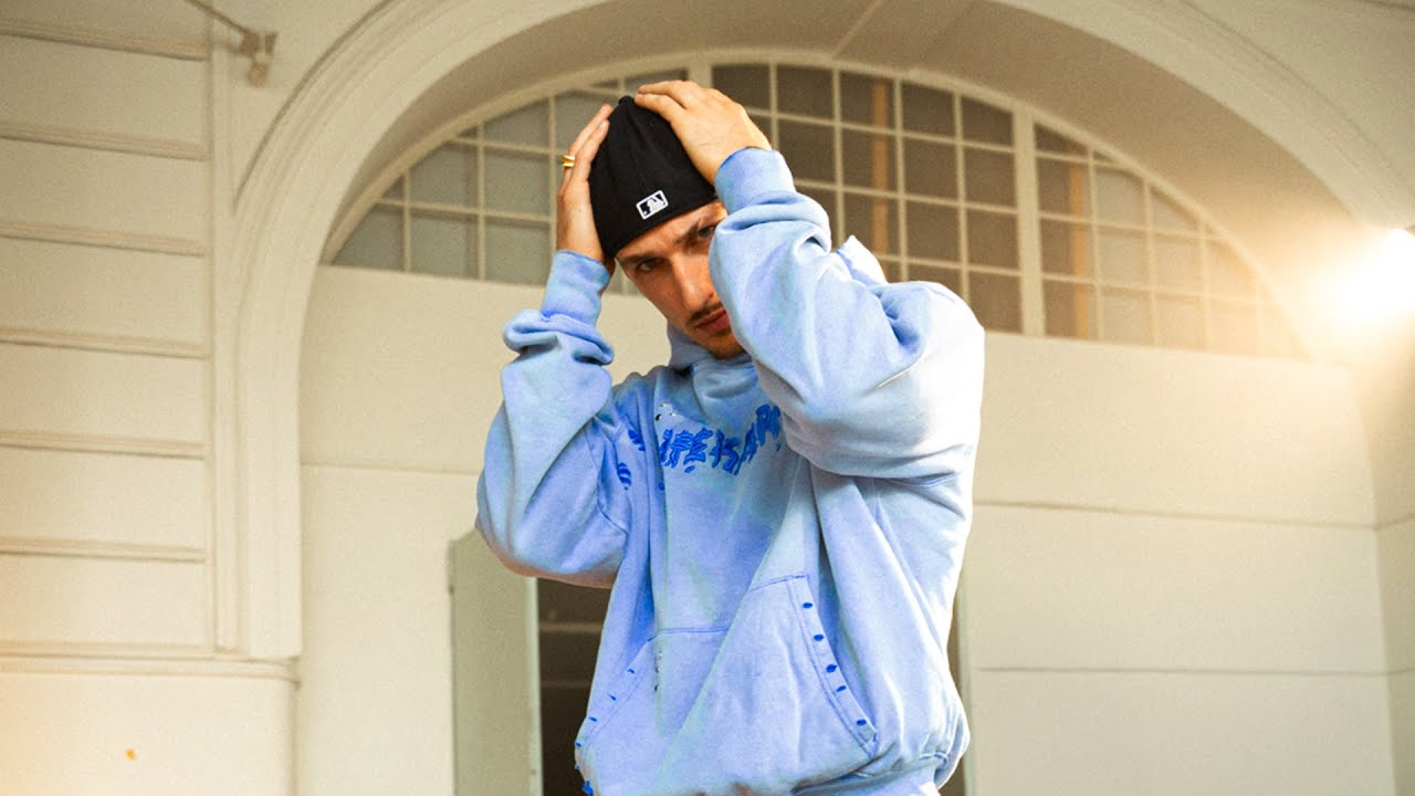 MIKE RAVE ⌁ CDN (Official music video) - YouTube