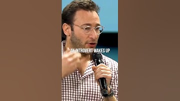 Simon Sinek - Introvert vs Extrovert at a Party #Shorts