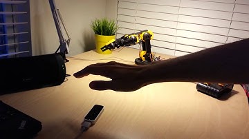 OWI Robot Arm controlled via Leap Motion