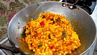 Sabudana bateka ni Khichadi,  Lasaniya  kacho Oro, Parotha, frimes,  Gujarati Thali In Dinner