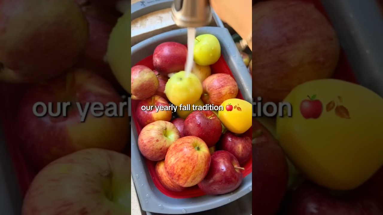 making homemade applesauce is my favorite tradition✨ 
