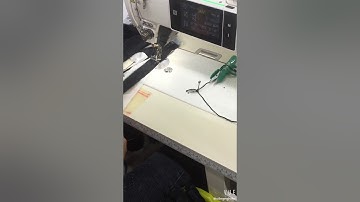 Tra dây kéo áo jacket