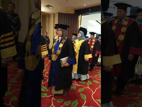 Wisuda mahasiswa Universitas AL Azhar Medan 2019