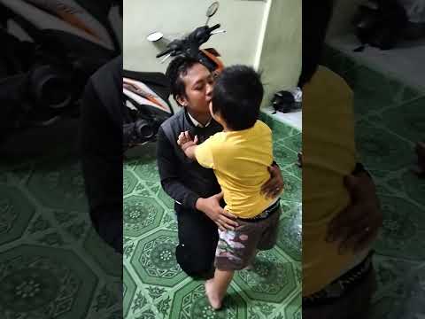 Sebelum Ayah berangkat Kerja