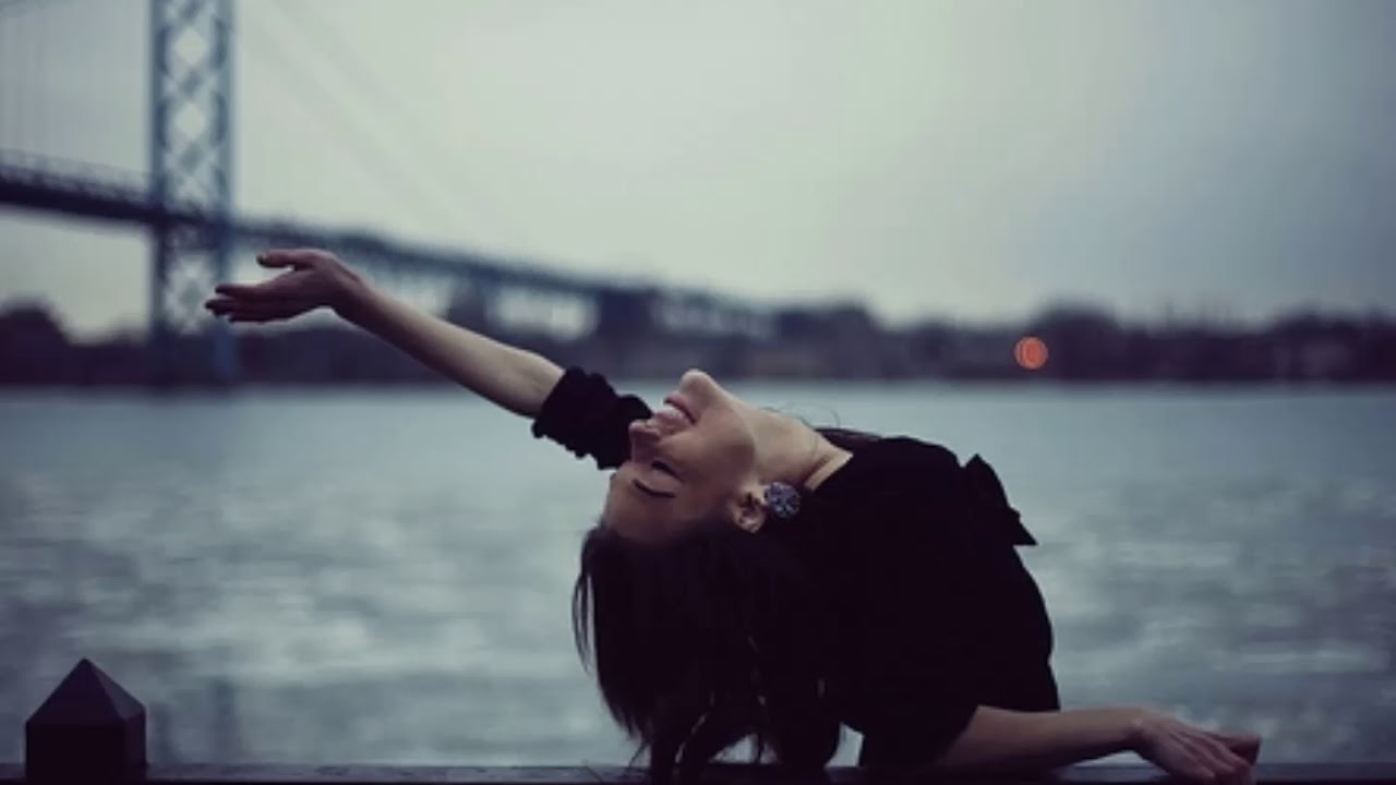 Рем Дигга - девчонка кабардинка (Черника 2012) - YouTube