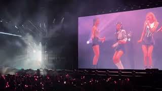 Jenlisa twerking and hyping each other - Blackpink Born Pink concert in LA