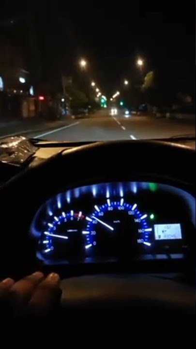 Story' WA bawa mobil malam hari