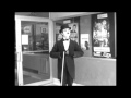 Charlie chaplin  jou par daniel moreau  pour la maison raymond roy