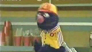 O'Classic Sesame O'Street  O'Grover the Fast Food O'Waiter