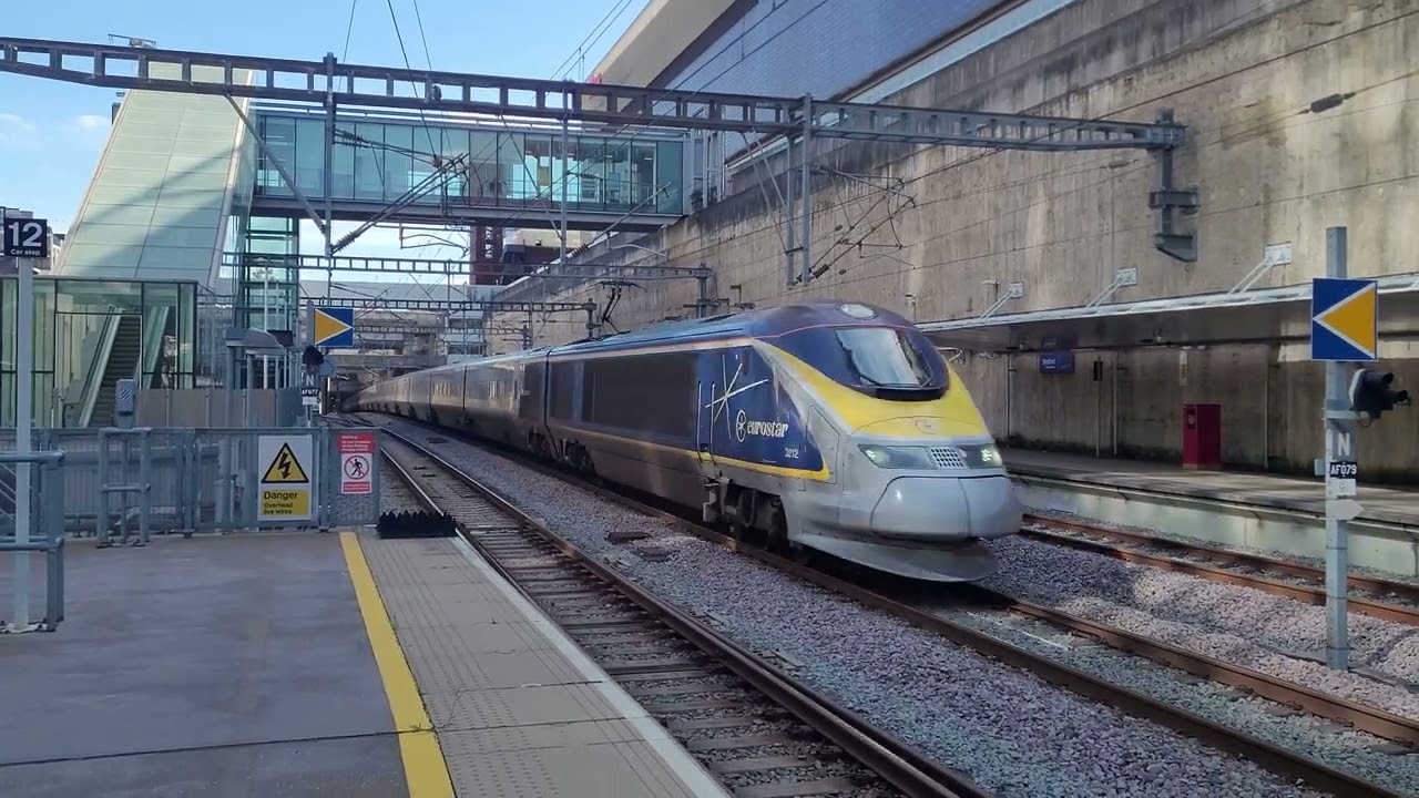 Class 373 TMST at speed through Stratford International!