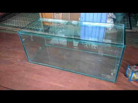 Untuk membuat aquarium kecil yg rapi tanpa ada lem yeng keluar dri kaca  tidak ada lem terlihat uk. 