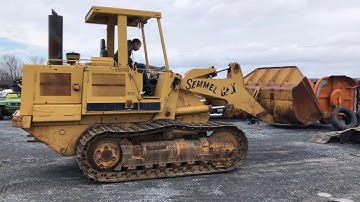 Loading Cat 953B