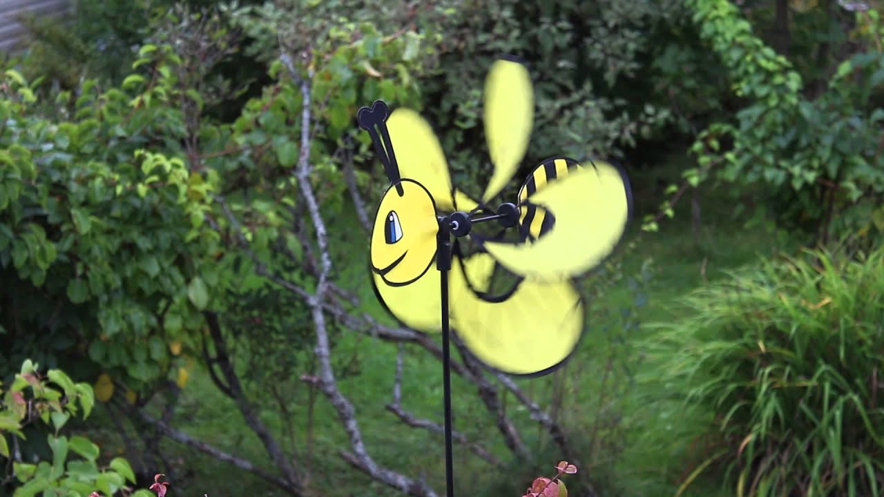 A bumble bee fabric spinner . - YouTube