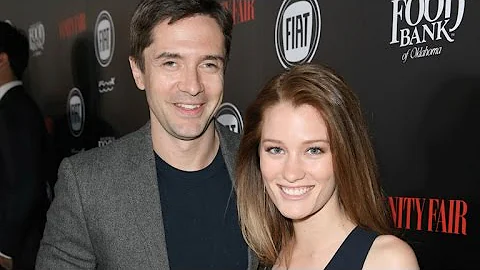 Topher Grace and Ashley Hinshaw Are Married!