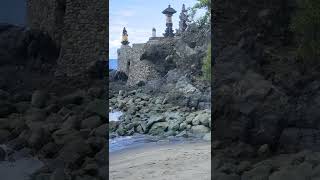 Birunya pantai Duduk Batu Bolong Senggigi Lombok NTB
