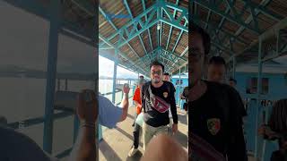 Sorot Mata Warga Iringi Kedatangan Jaka di Pelabuhan Jagoh, Tersangka Pembunuhan Istri di Lingga