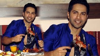 Varun Dhawan Eating TANDOORI At Persian Darbar | Iftar Party